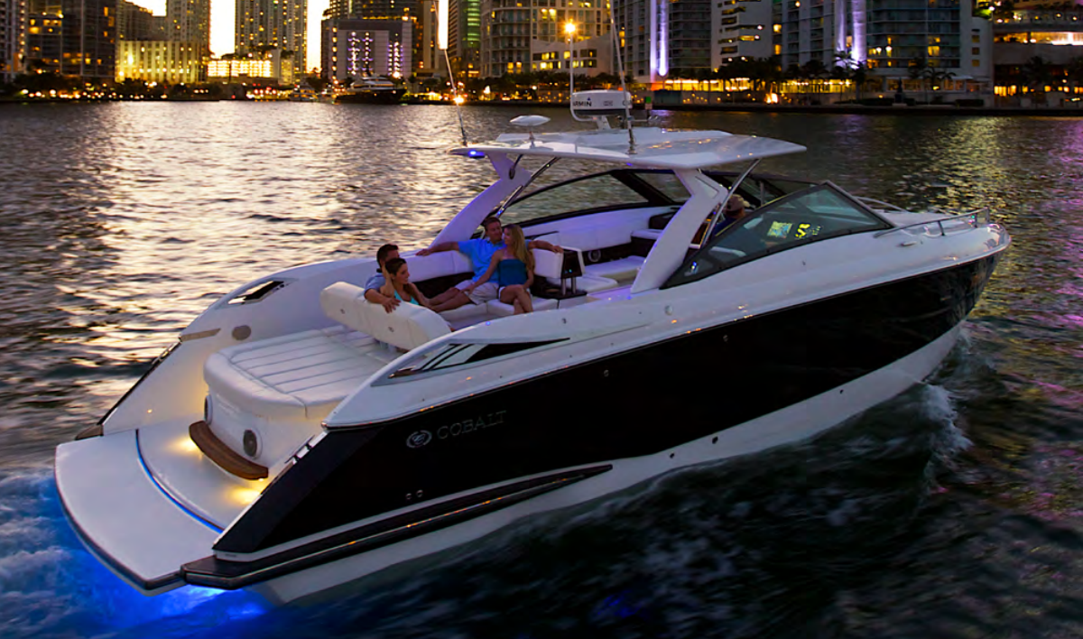 Cobalt A40 Luxury Sport Yacht