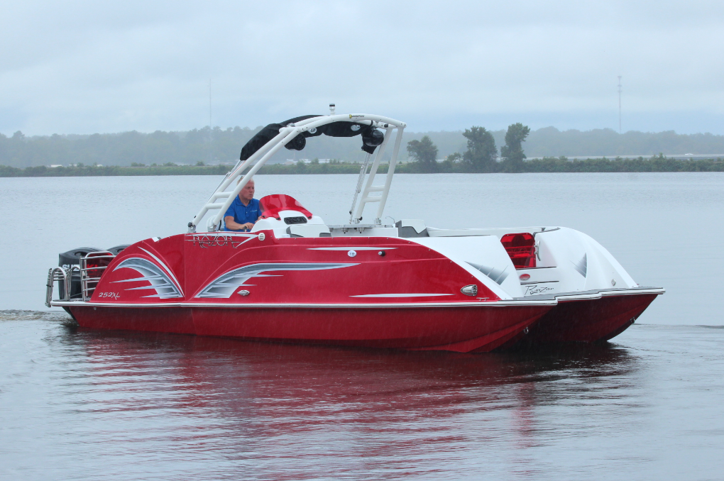 2026 Razor 252XL UR Boat specs guide